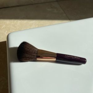 Charlotte Tilbury make up brush